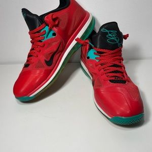 Size 13 - Nike LeBron 9 Low Liverpool 2012 Action Red Green White.